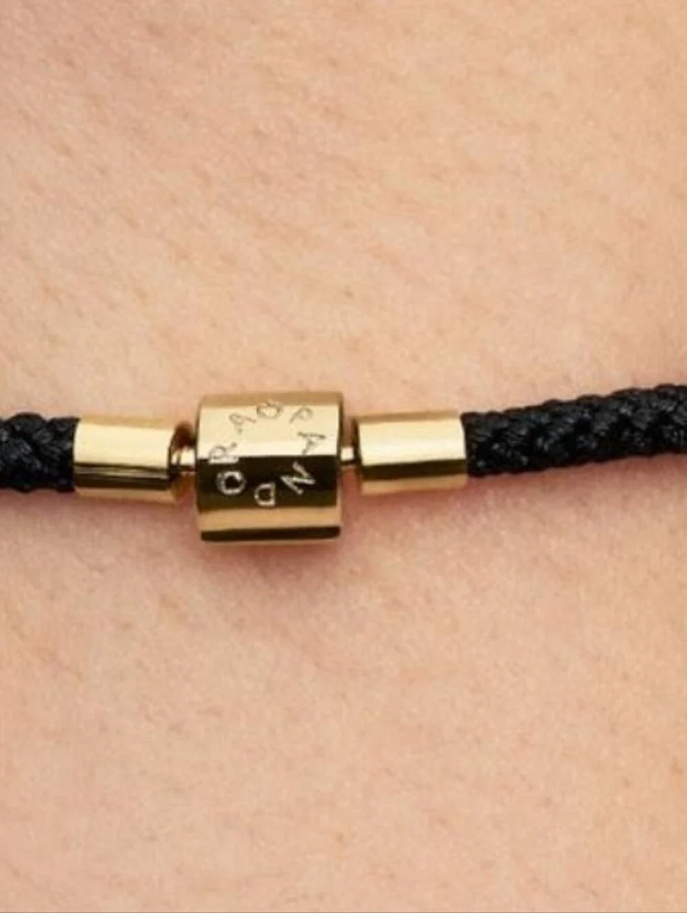 Authentic NEW Pandora Shimmering Black Cord Bracelet 14k gold plating - Picture 3 of 7